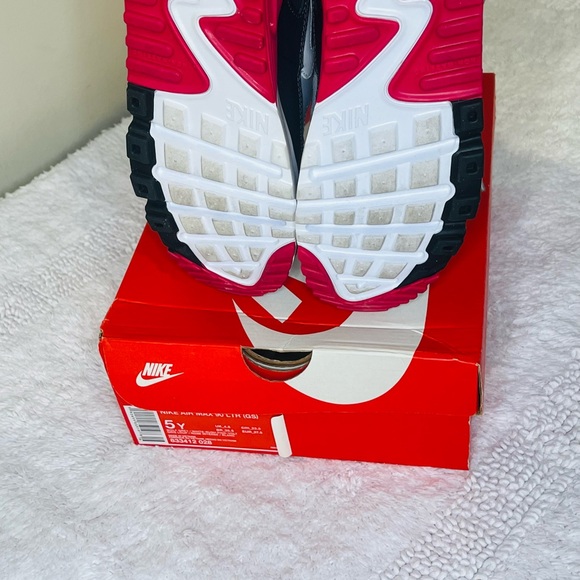 Nike Air Max 90 LTR (GS) | Size 5Y | Gray / Black / Pink - Picture 5 of 5